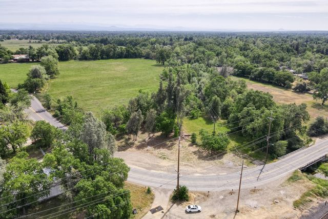 6011 Eastside Road, Redding, CA 96001