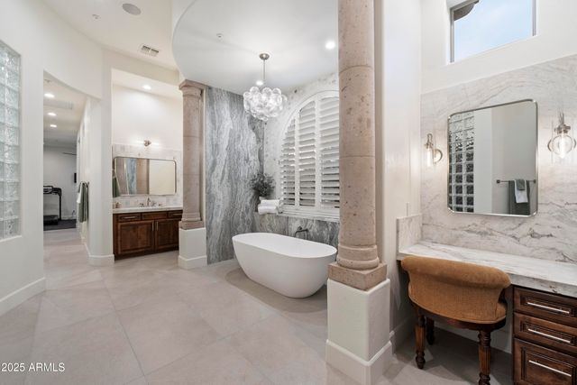 27901 N 68TH Place, Scottsdale, AZ 85266