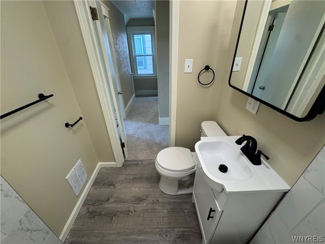 2205 La Salle Avenue, Niagara Falls, NY 14301