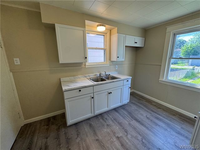 2205 La Salle Avenue, Niagara Falls, NY 14301