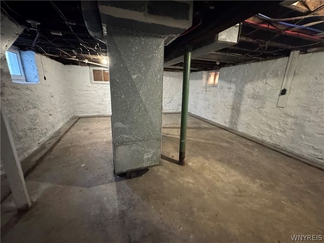 2205 La Salle Avenue, Niagara Falls, NY 14301