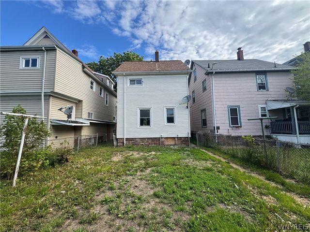 2205 La Salle Avenue, Niagara Falls, NY 14301