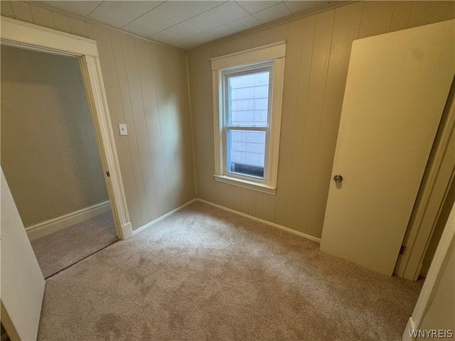 2205 La Salle Avenue, Niagara Falls, NY 14301