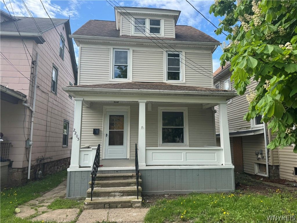 2205 La Salle Avenue, Niagara Falls, NY 14301