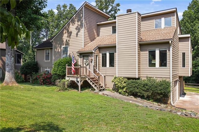 4781 Silverberry Lane NW, Acworth, GA 30102