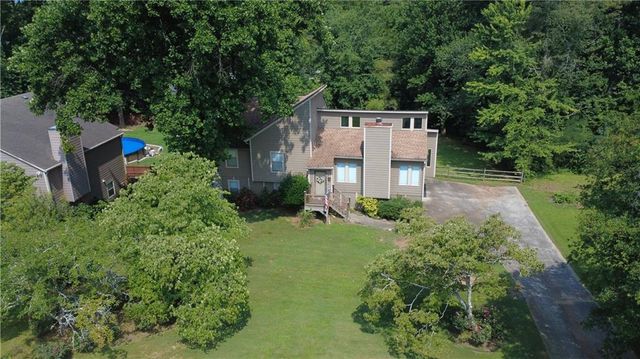 4781 Silverberry Lane NW, Acworth, GA 30102