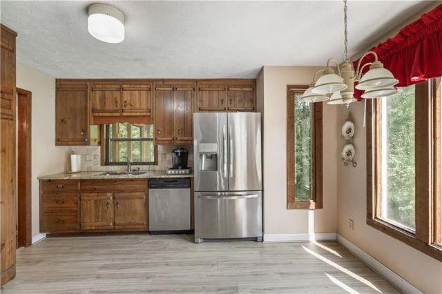 4781 Silverberry Lane NW, Acworth, GA 30102