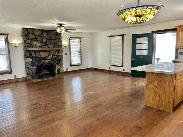 401 Hillcrest Rd, Manchester, TN 37355