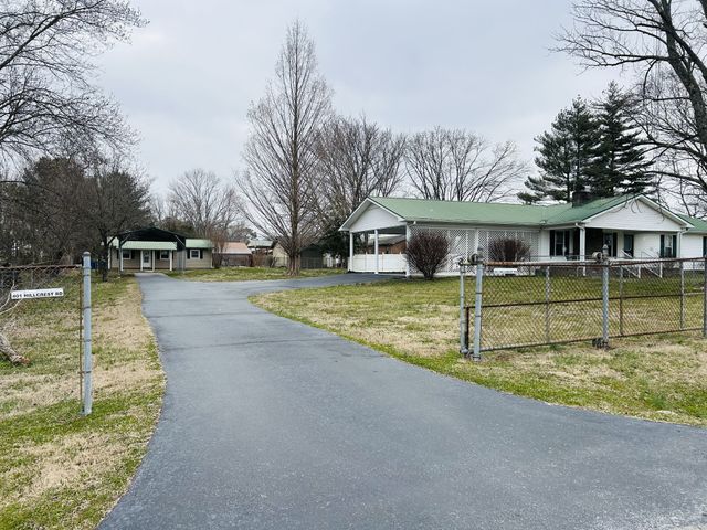 401 Hillcrest Rd, Manchester, TN 37355