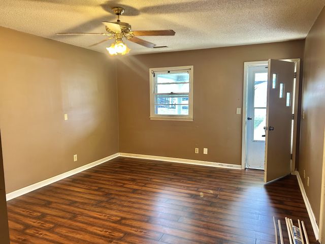 401 Hillcrest Rd, Manchester, TN 37355