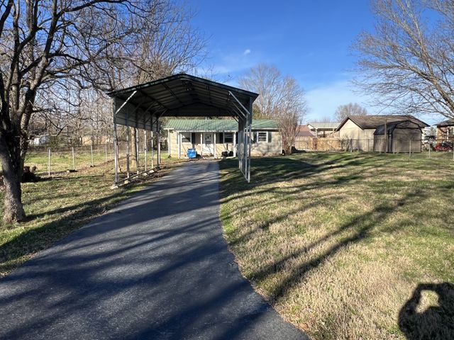 401 Hillcrest Rd, Manchester, TN 37355