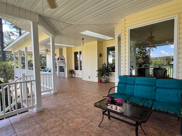 36 Manzanares Drive, Hot Springs Village, AR 71909