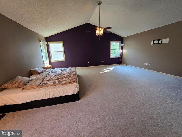 1 RADCLIFF CT, Sicklerville, NJ 08081