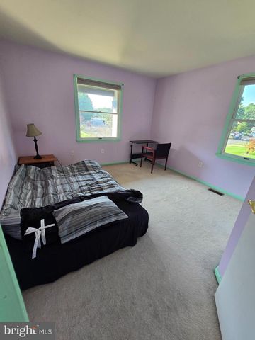 1 RADCLIFF CT, Sicklerville, NJ 08081