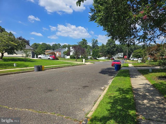 1 RADCLIFF CT, Sicklerville, NJ 08081