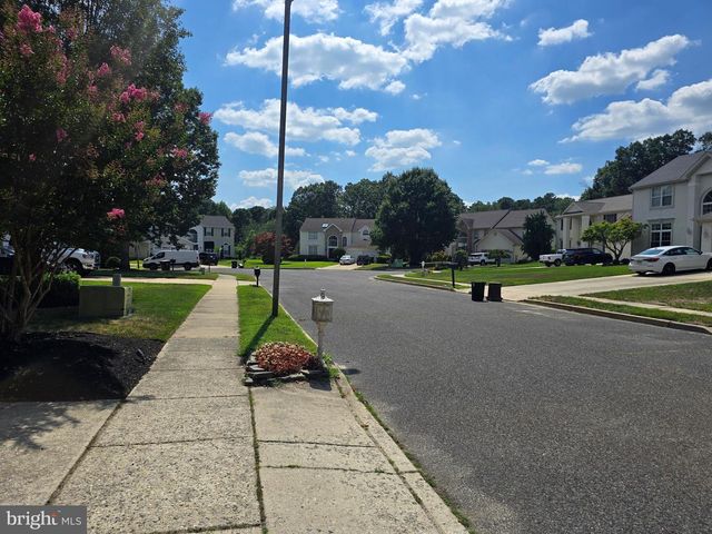 1 RADCLIFF CT, Sicklerville, NJ 08081