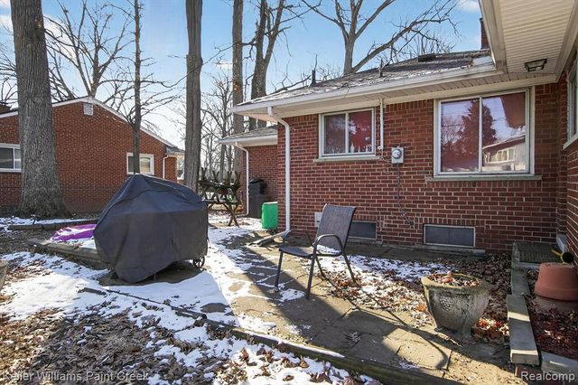 19342 Nadol Drive, Southfield, MI 48075