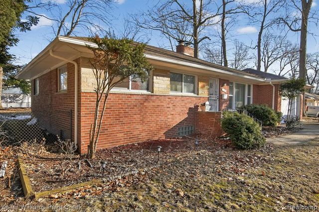 19342 Nadol Drive, Southfield, MI 48075