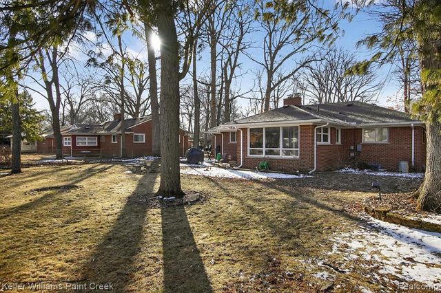 19342 Nadol Drive, Southfield, MI 48075