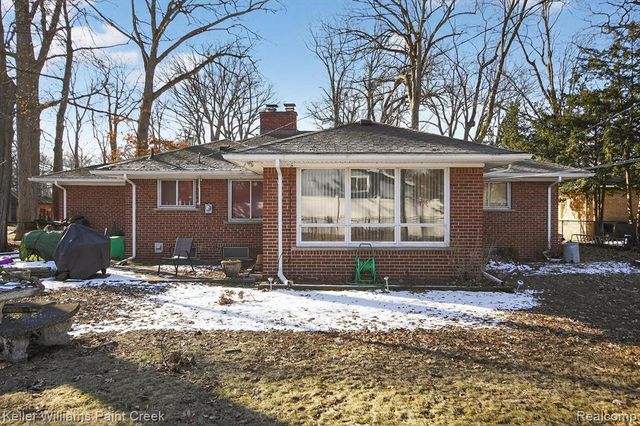 19342 Nadol Drive, Southfield, MI 48075