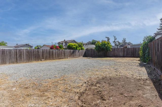 735 Locust Street, San Jose, CA 95110