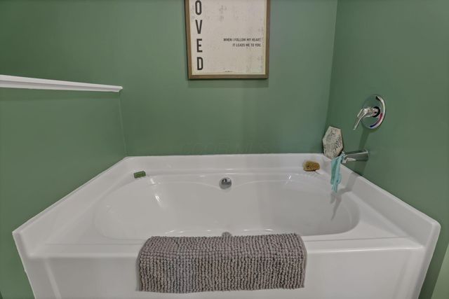 236 Rochdale, Delaware, OH 43015