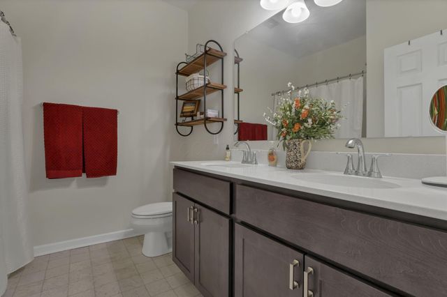 236 Rochdale, Delaware, OH 43015