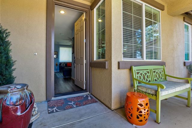 233 Gold King Dr, Valley Springs, CA 95252
