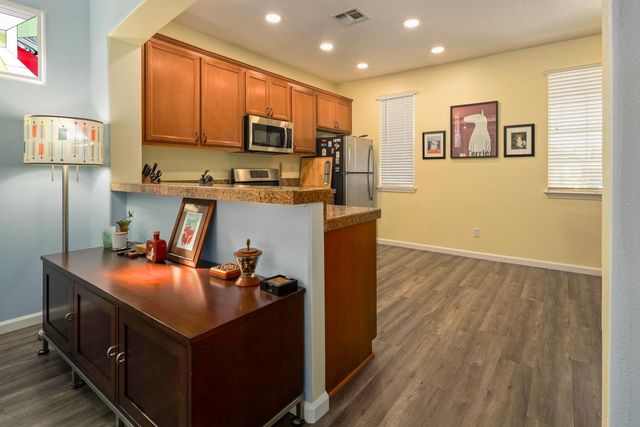 233 Gold King Dr, Valley Springs, CA 95252