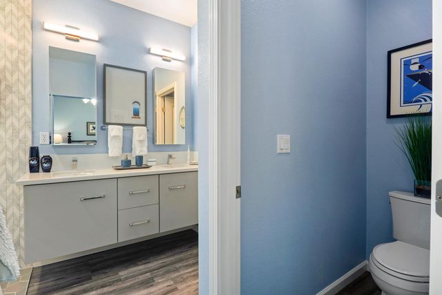 233 Gold King Dr, Valley Springs, CA 95252