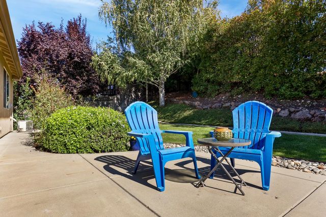 233 Gold King Dr, Valley Springs, CA 95252