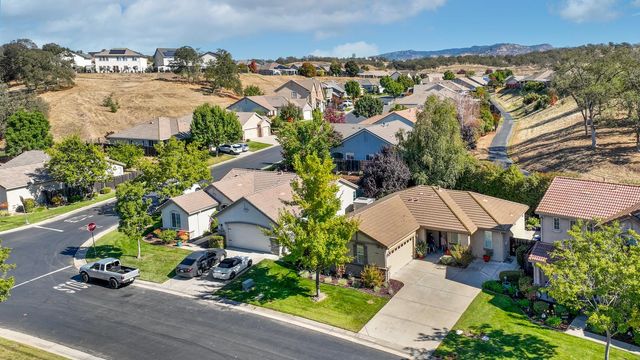 233 Gold King Dr, Valley Springs, CA 95252