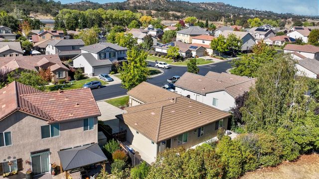 233 Gold King Dr, Valley Springs, CA 95252