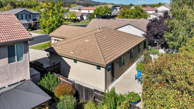 233 Gold King Dr, Valley Springs, CA 95252