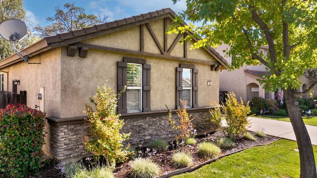 233 Gold King Dr, Valley Springs, CA 95252
