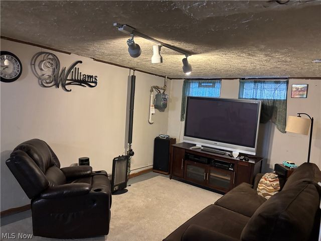 15304 Harvard Avenue, Cleveland, OH 44128