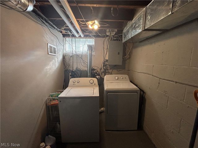 15304 Harvard Avenue, Cleveland, OH 44128