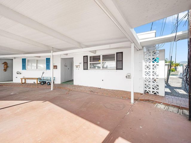 34 SEASIDE COURT, Holmes Beach, FL 34217