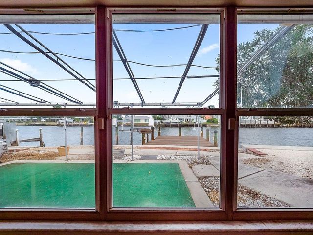 34 SEASIDE COURT, Holmes Beach, FL 34217