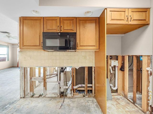 34 SEASIDE COURT, Holmes Beach, FL 34217