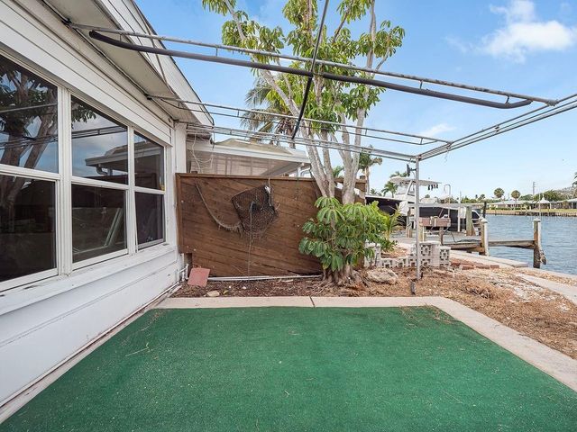 34 SEASIDE COURT, Holmes Beach, FL 34217