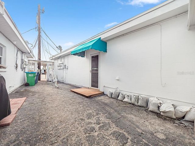 34 SEASIDE COURT, Holmes Beach, FL 34217