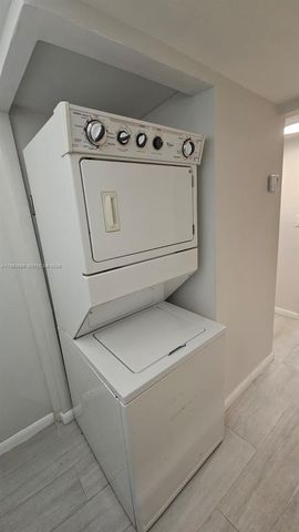 5720 SW 5th St 3, Miami, FL 33144