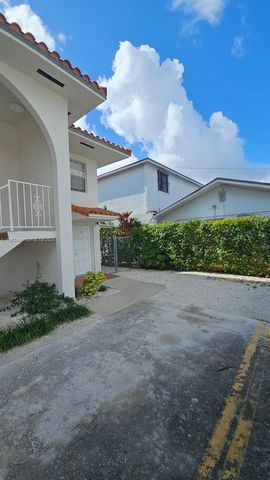 5720 SW 5th St 3, Miami, FL 33144