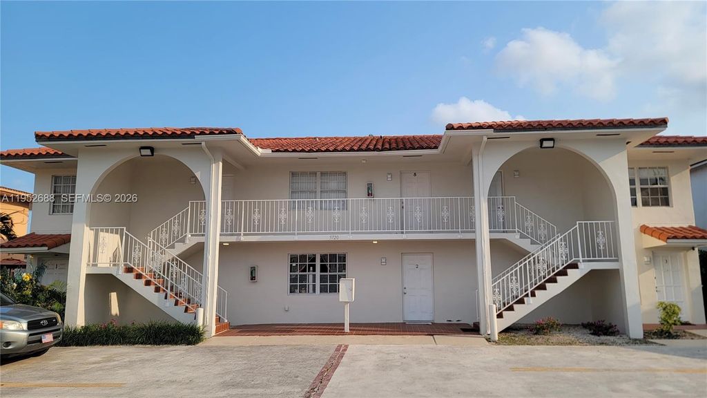 5720 SW 5th St 3, Miami, FL 33144