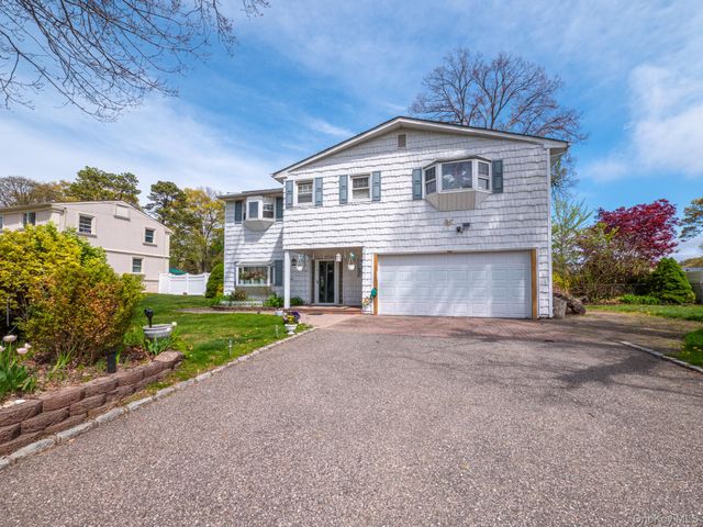 19 Milford Drive, Central Islip, NY 11722
