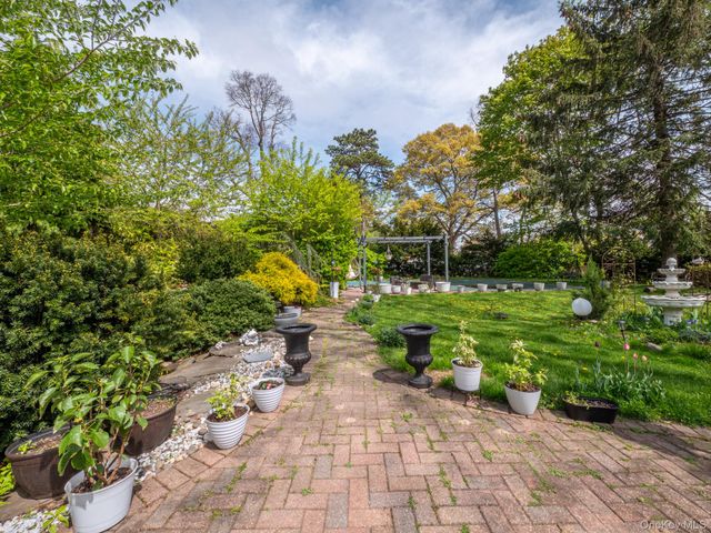 19 Milford Drive, Central Islip, NY 11722