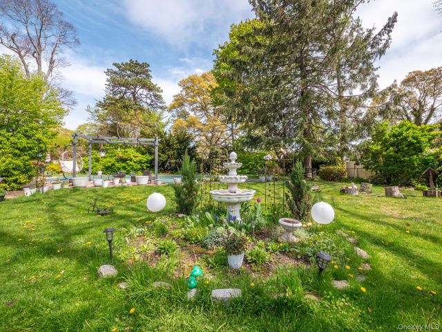 19 Milford Drive, Central Islip, NY 11722