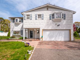 19 Milford Drive, Central Islip, NY 11722