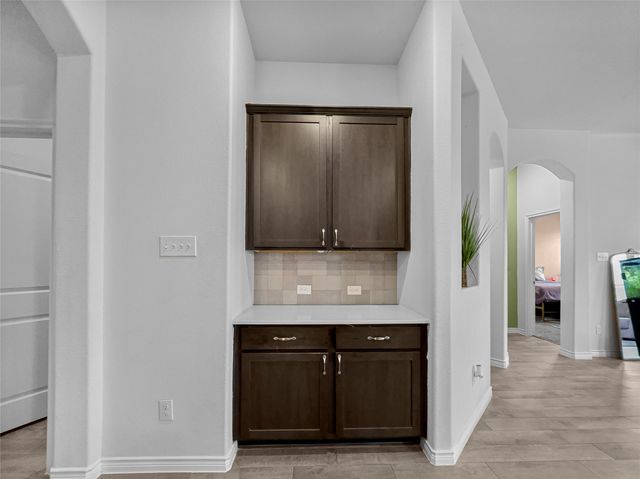 11207 Hawks Landing Drive, Aubrey, TX 76227